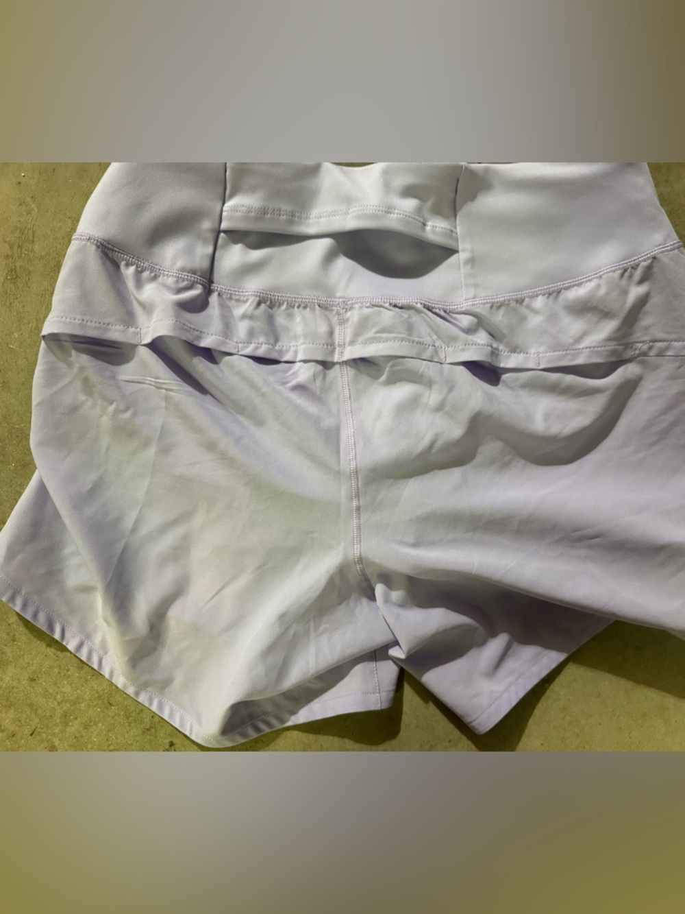 Brooks White Women’s Chaser Running Shorts NWT - Picture 5 of 5